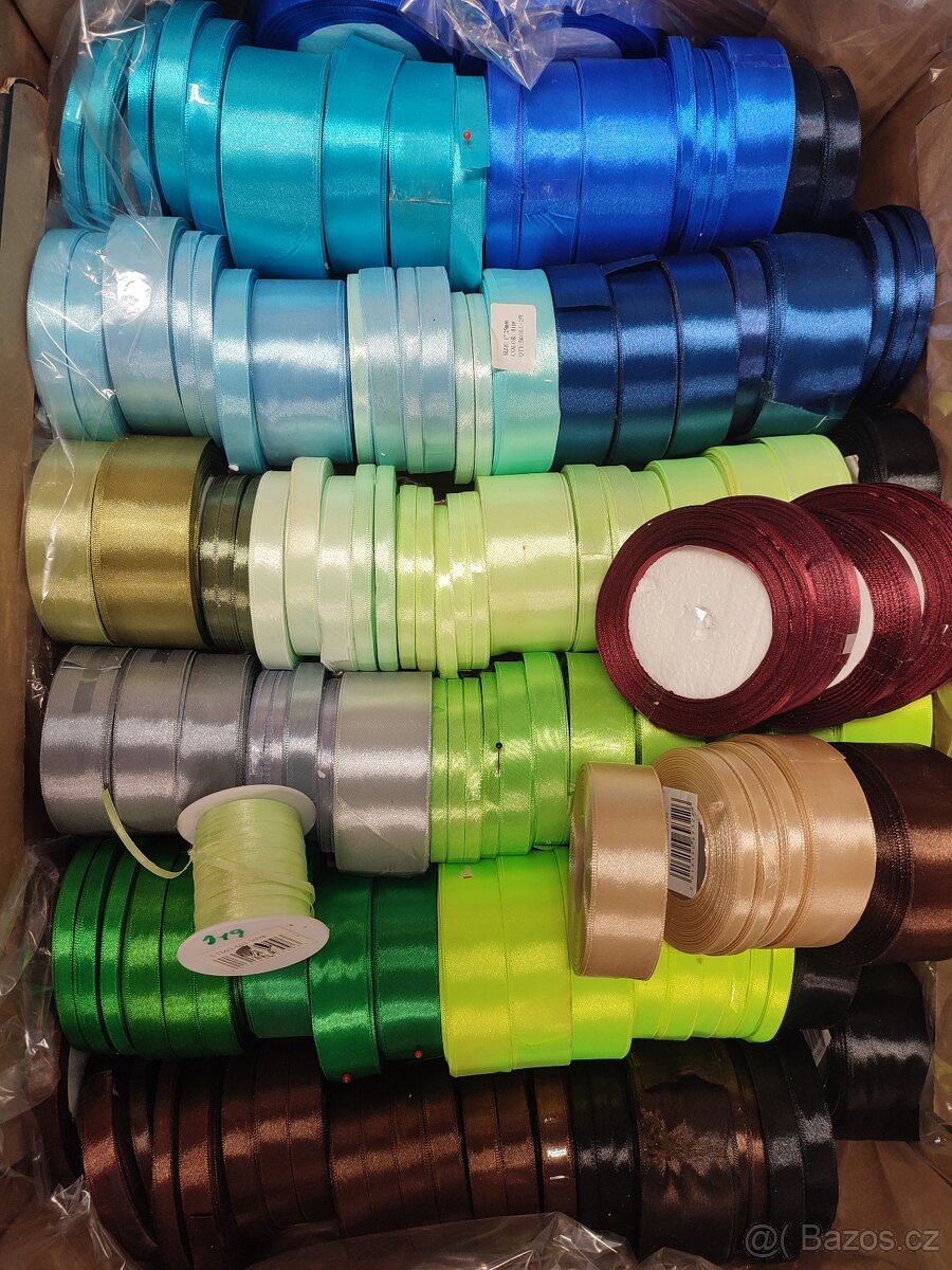 Stuhy, stužky, pentle široká škála barev - 2