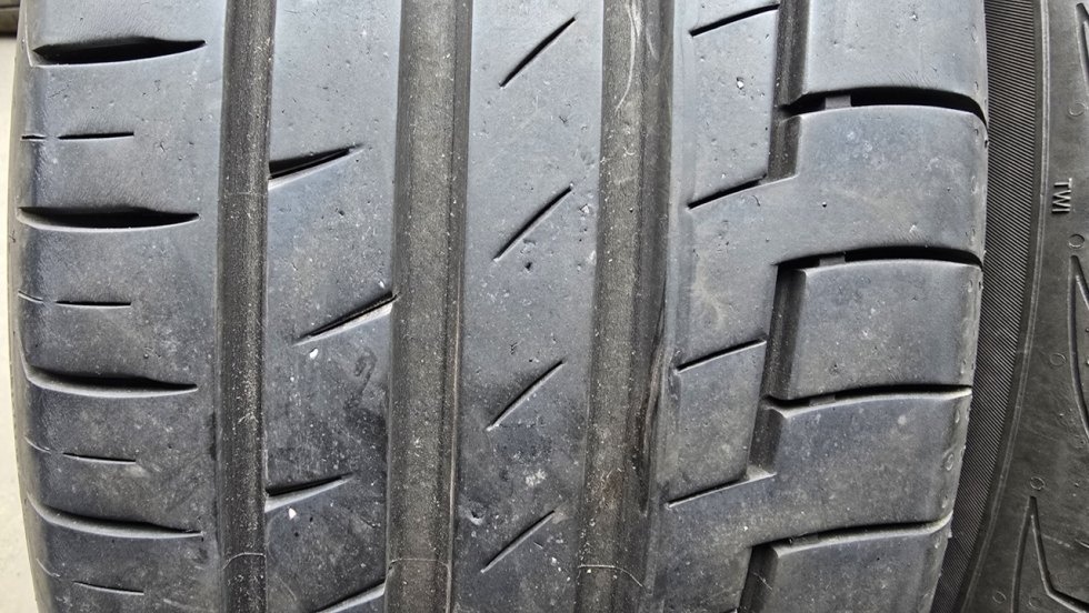 Letní pneu 205/55/16 Continental - 2