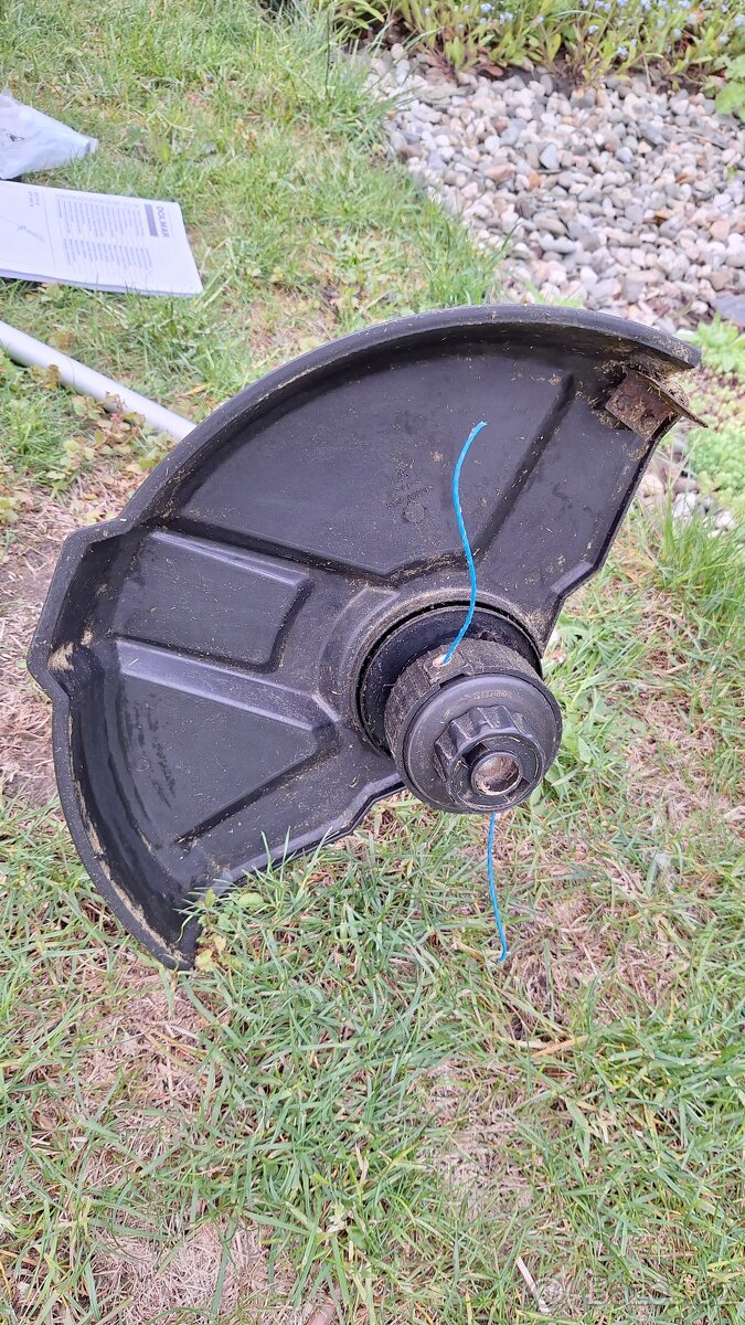 Vyžínač DOLMAR ET 101 C 1000 W - 2