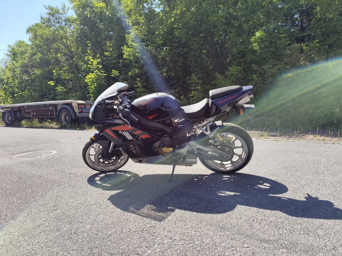 Silniční moto 125 - 2