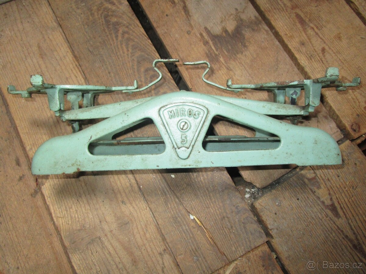 Váhy žehličky apod. - 2