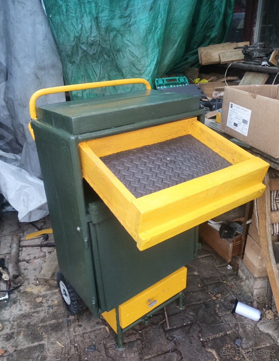 Pojízdná skříň na nářadí s pracovní deskou a šuplíky - 2