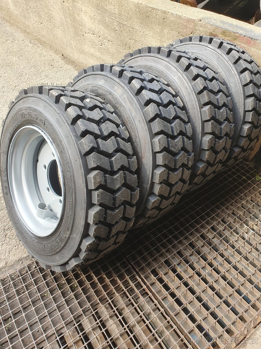 Kola UNC - Locust - 2