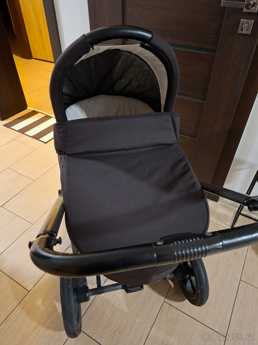 Hluboký kočárek X-lander - 2