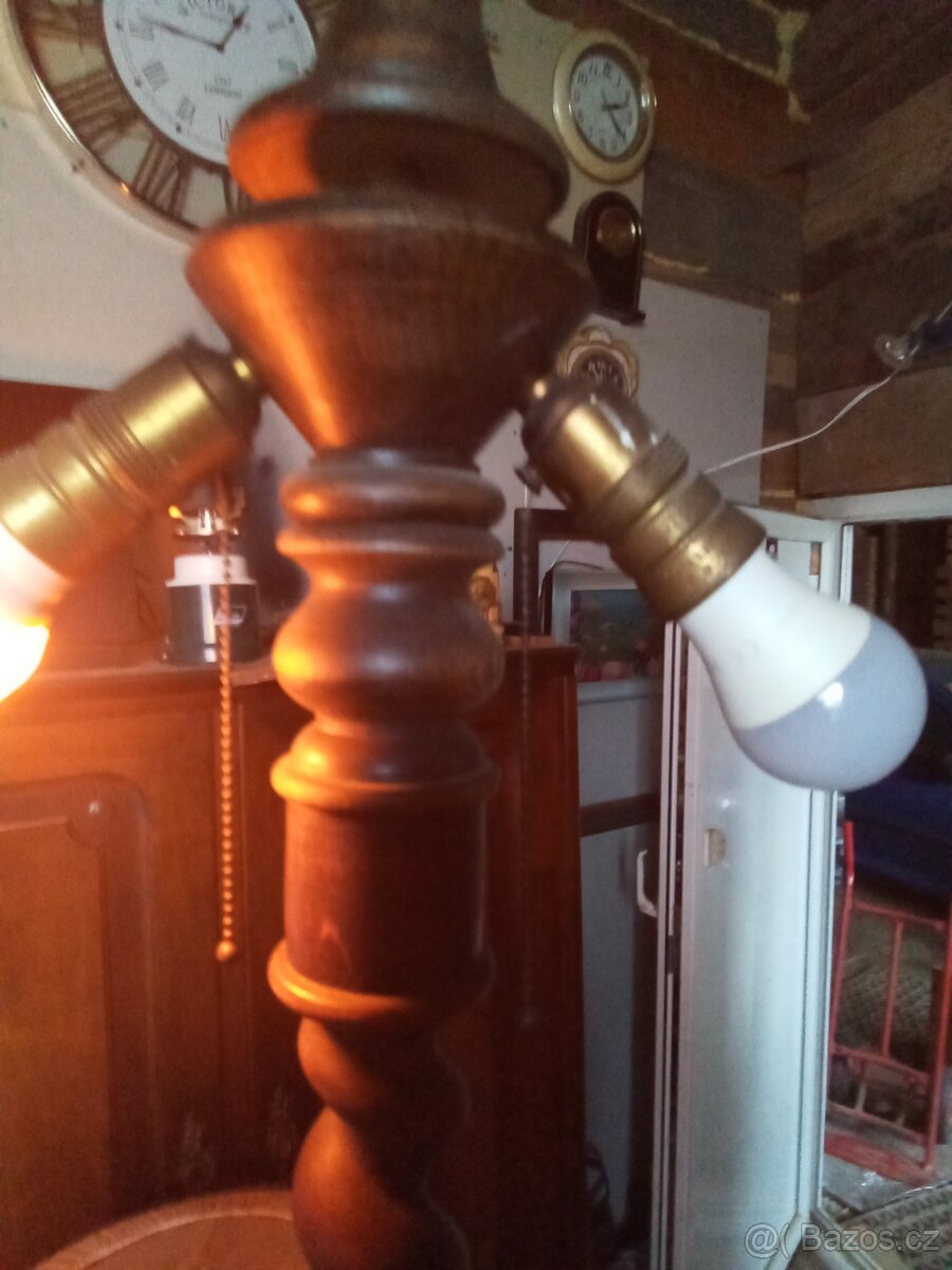 Stolní lampa se stolkem - 2