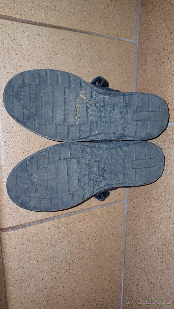 Botičky, velikost 28 - 2