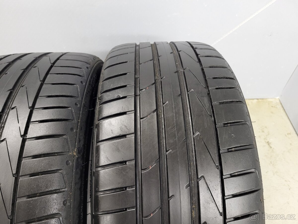 2x 225/40R18 Hankook letní pneu - 2