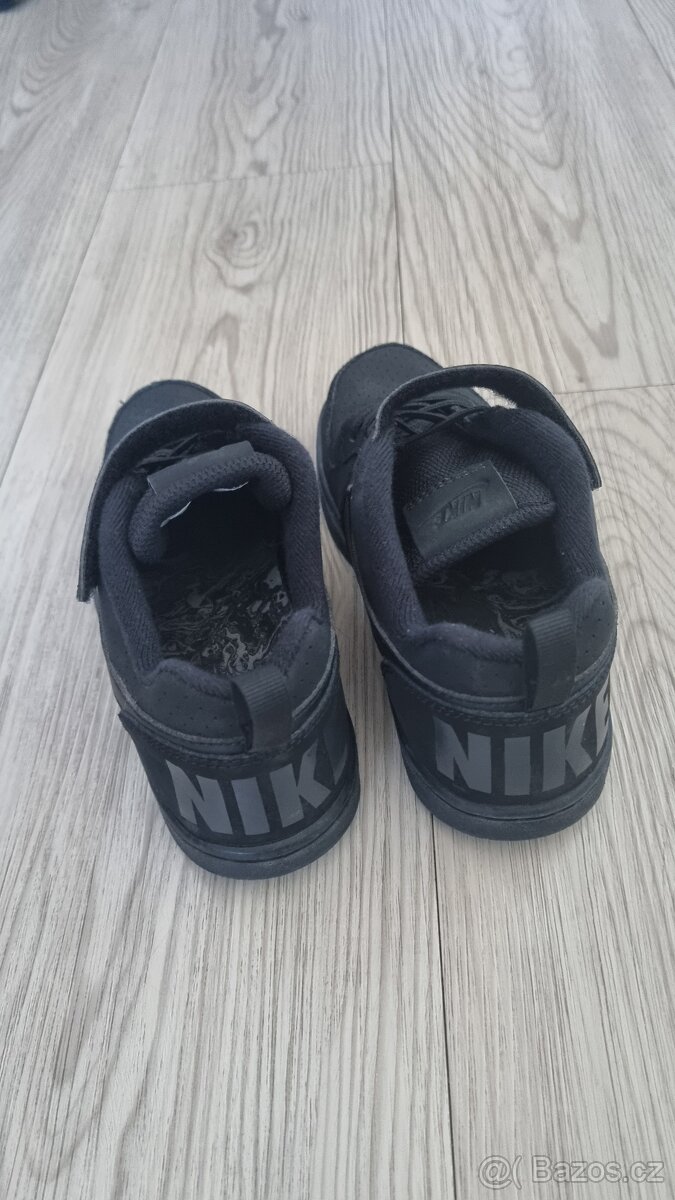 Tenisky NIKE vel 32 - 2