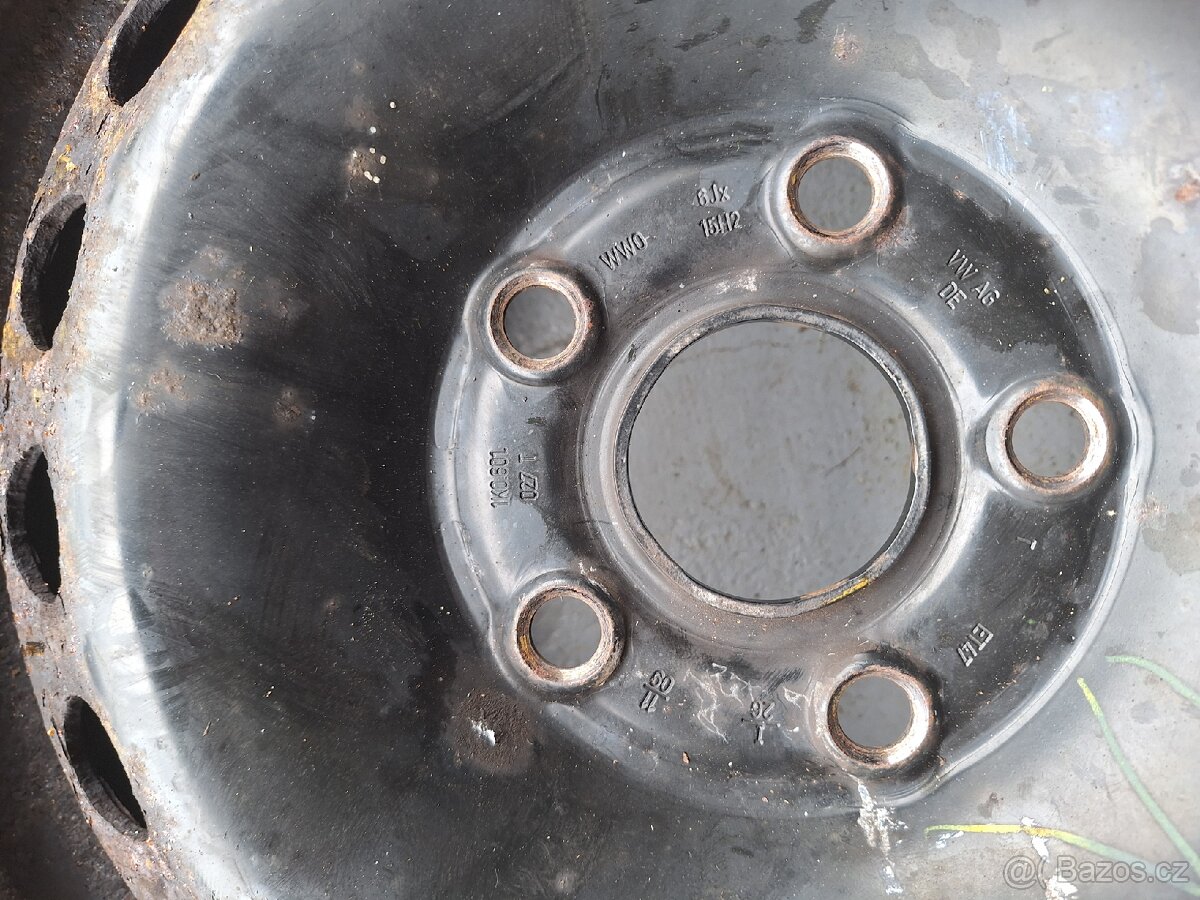 4ks Vw, škoda disky 15" - 2