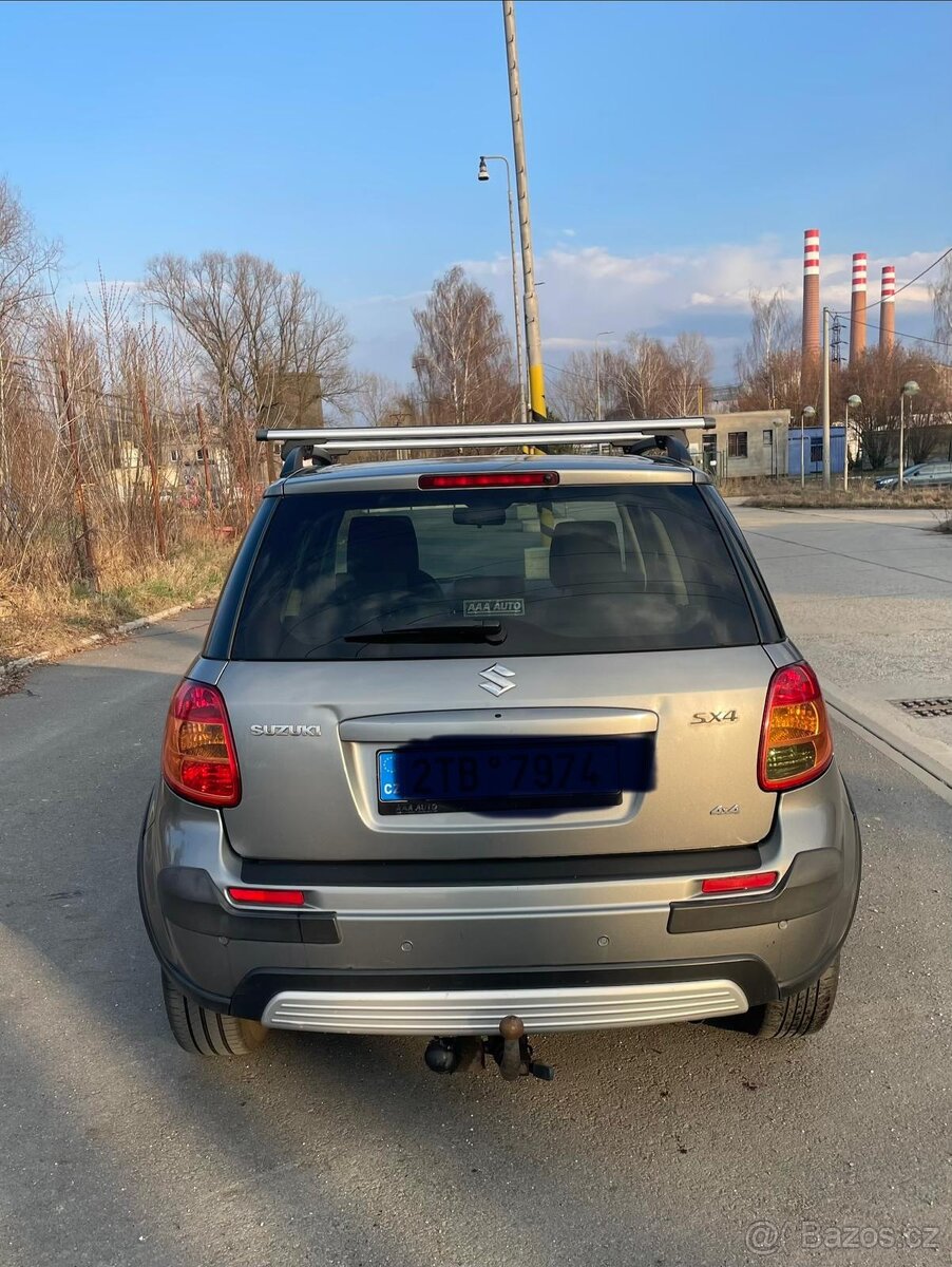 Suzuki SX4, 1.6 benzín - 2