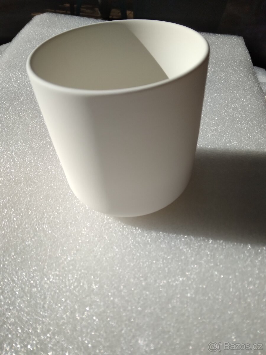 Bílé keramické květináče - 2