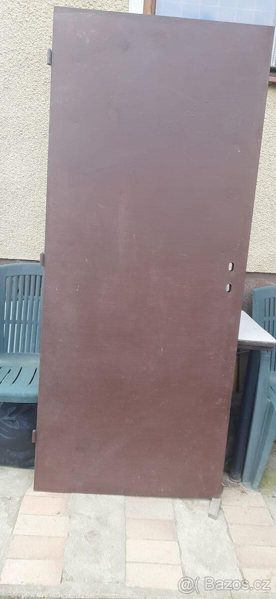 prodej plechových dveří - 2