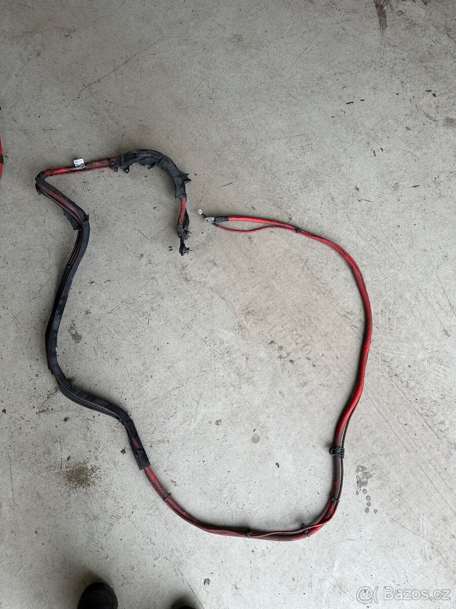 BMW E9X plusový kabel - 2