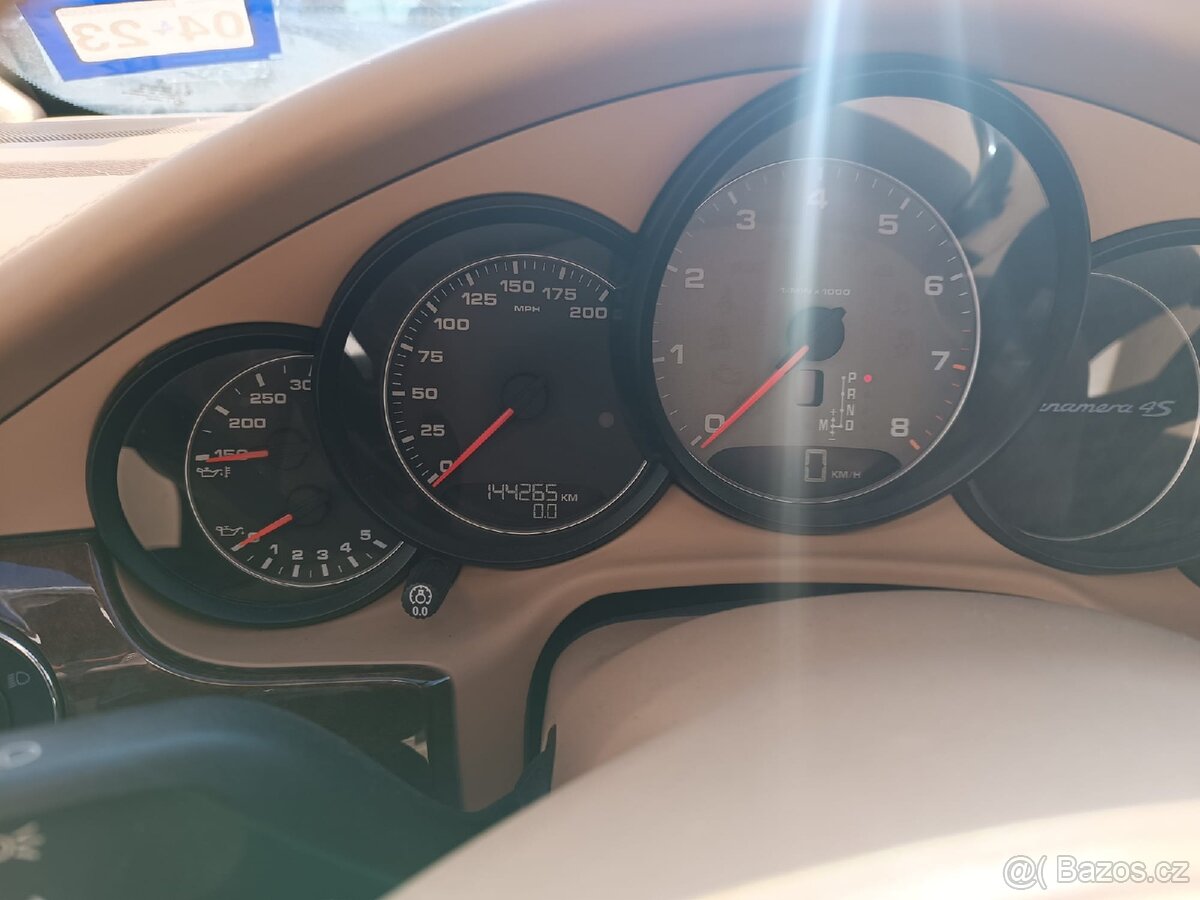 Porsche Panamera 4S Chrono - 2