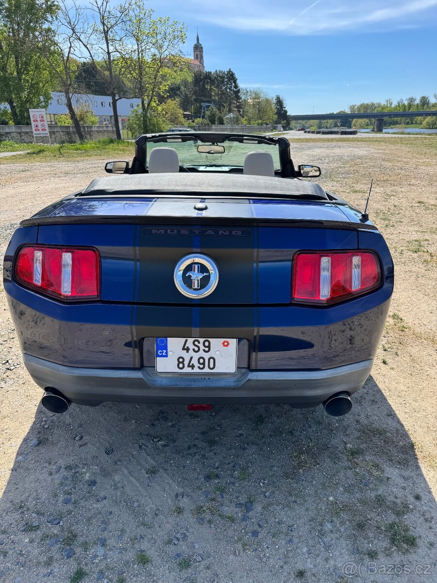 Prodám Ford Mustang cabrio - 2