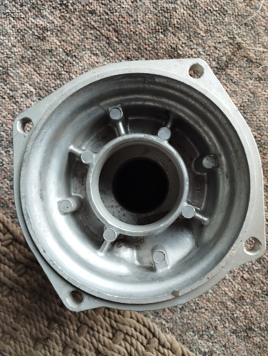 MF 70 Nový blok motoru - 2