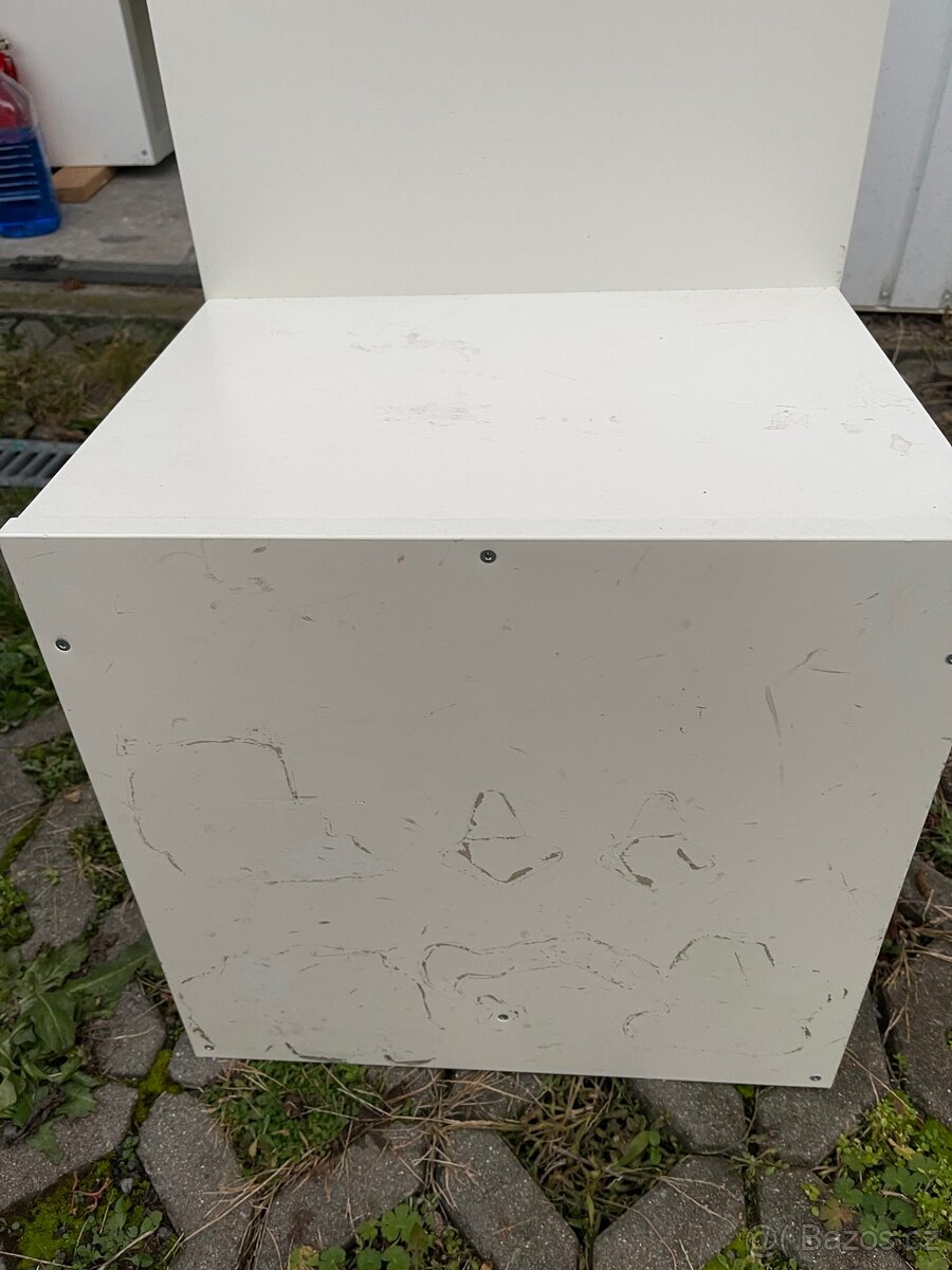 Bila skrinka/regal do detskeho pokoje Ikea - 2
