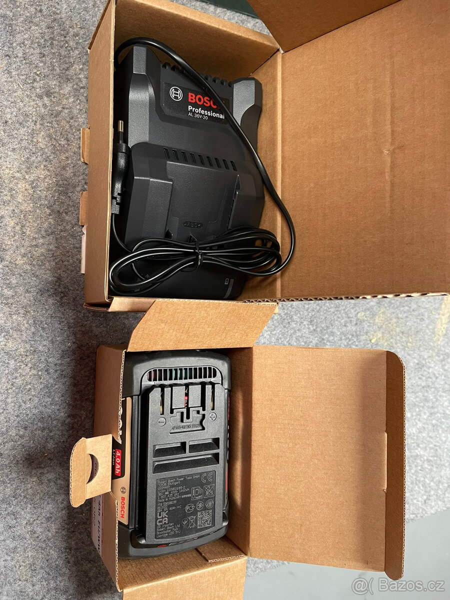 Akumulátorová sekačka na trávu Bosch UniversalRotak 36-550 - 2