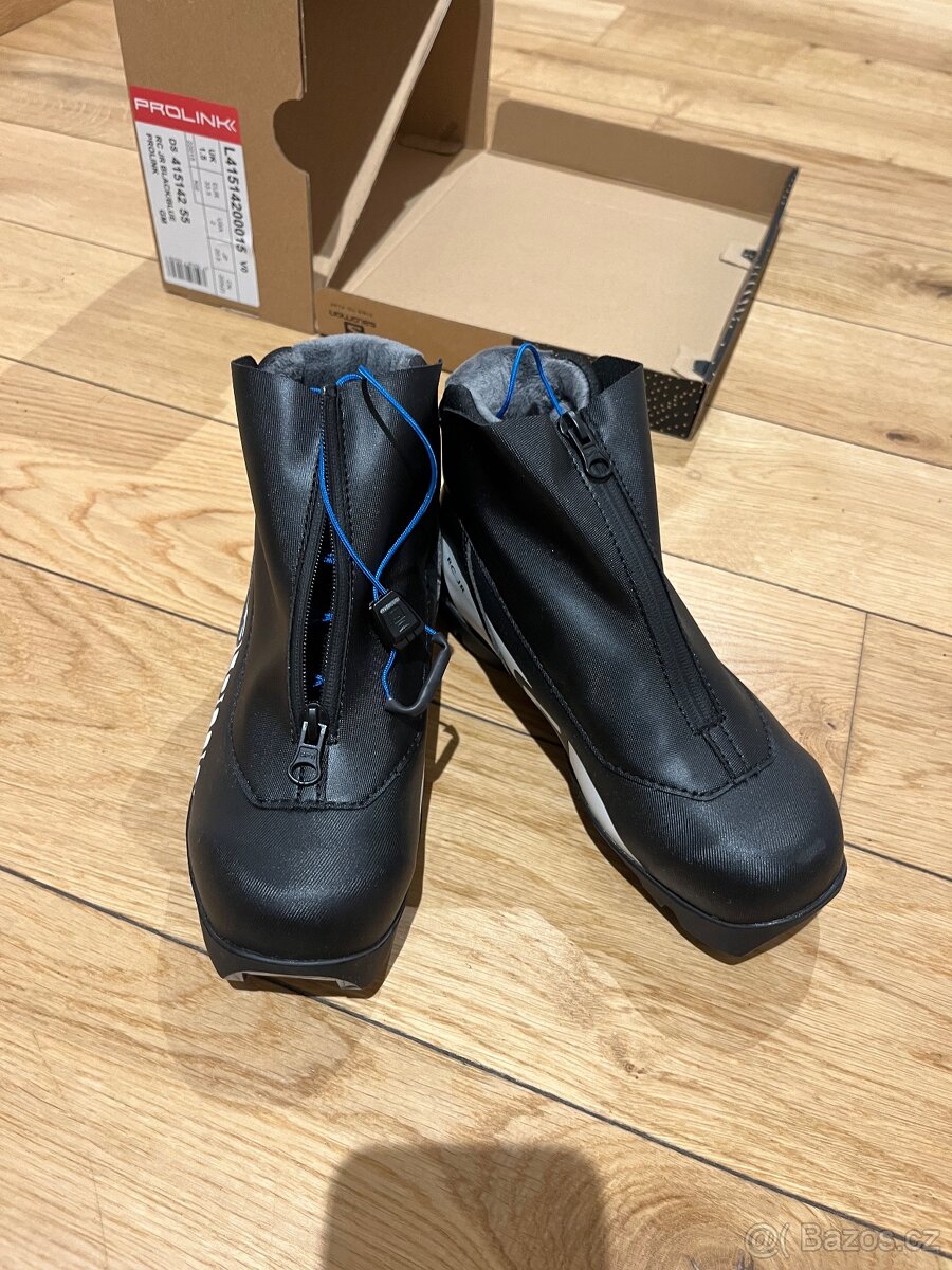 Detske bezecke boty Fischer Prolink JN Black/BLue 33.5 - 2