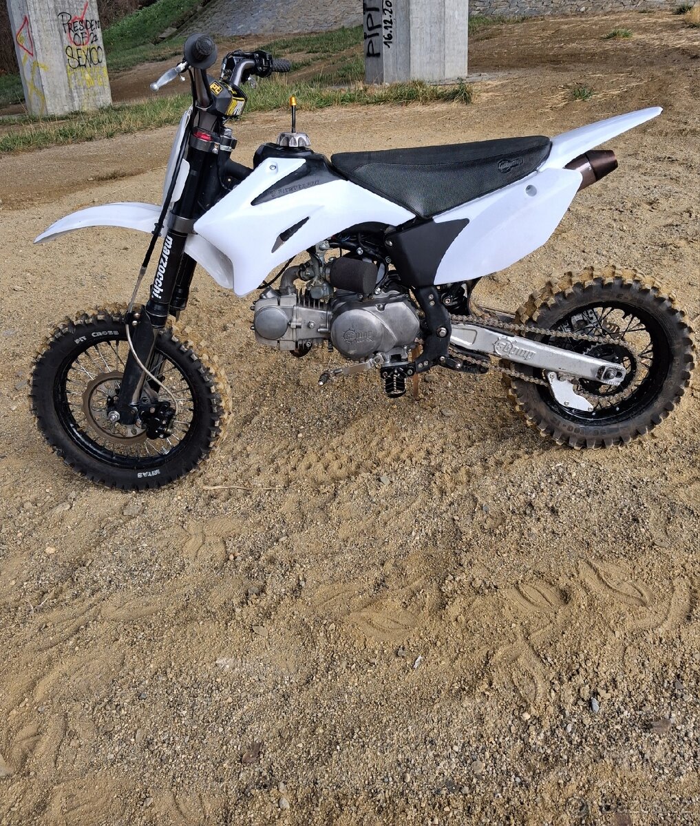 Pitbike Stomp 140 demonX