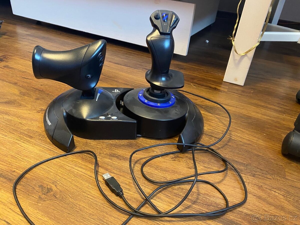 Prodám Thrustmaster joystick – Skvělý stav - 2
