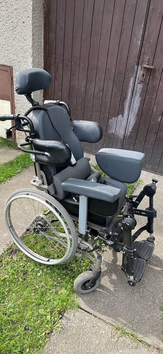 Invalidní vozík - 2