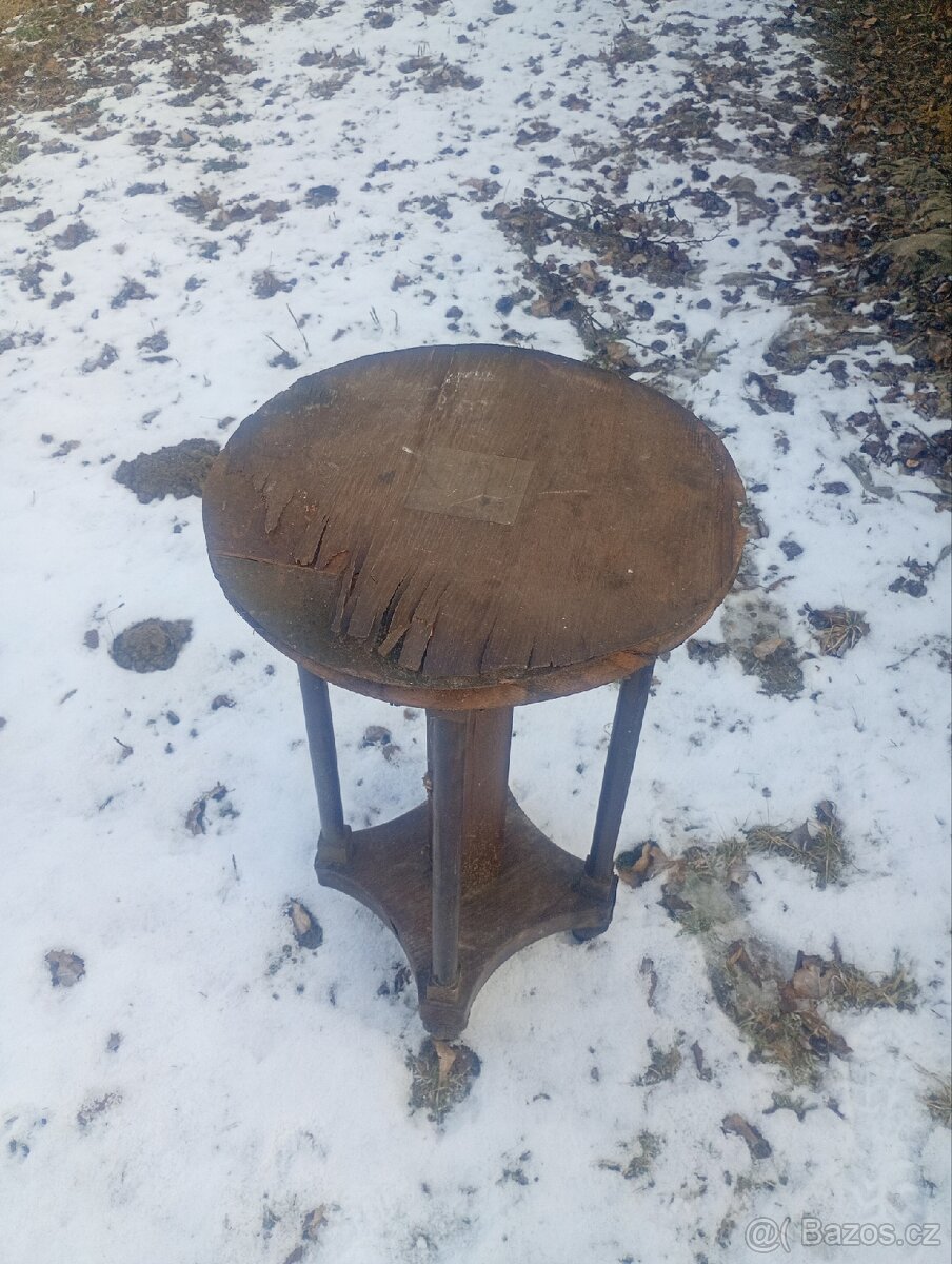 Starožitný stůl - k renovaci - 2
