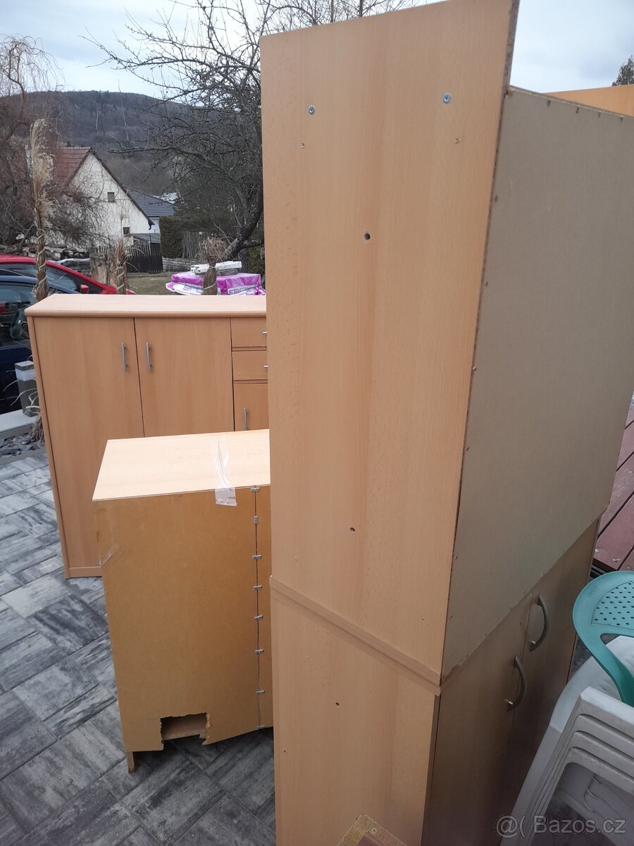 Daruji 4 komody - za odvoz - 2