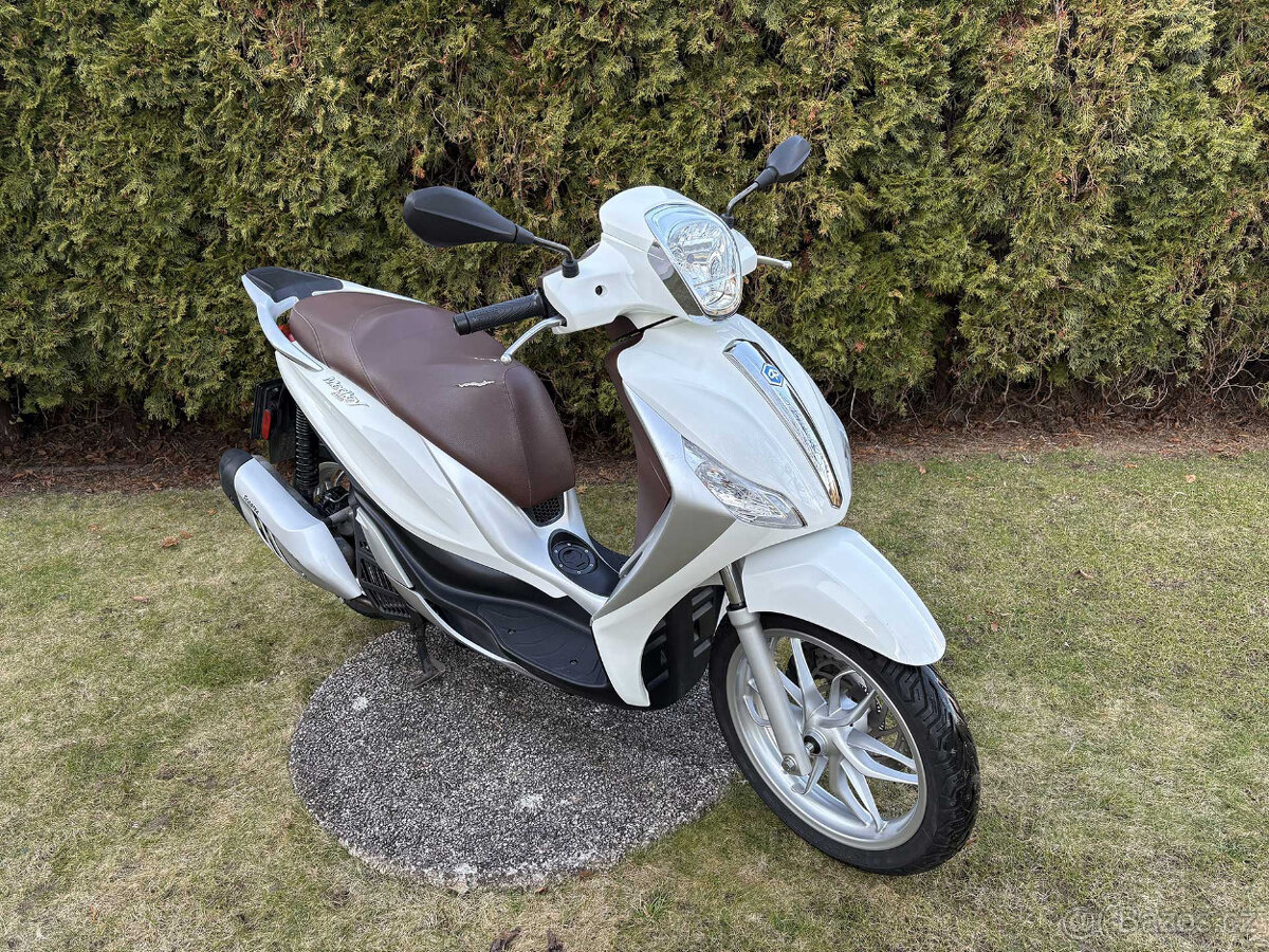 Piaggio Medley 125, CZ - 2