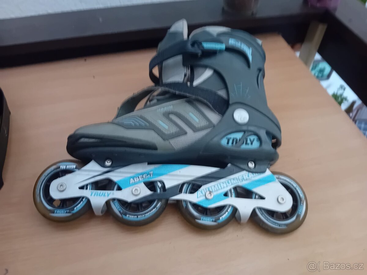 Kolečkové brusle vel. 44 - 2