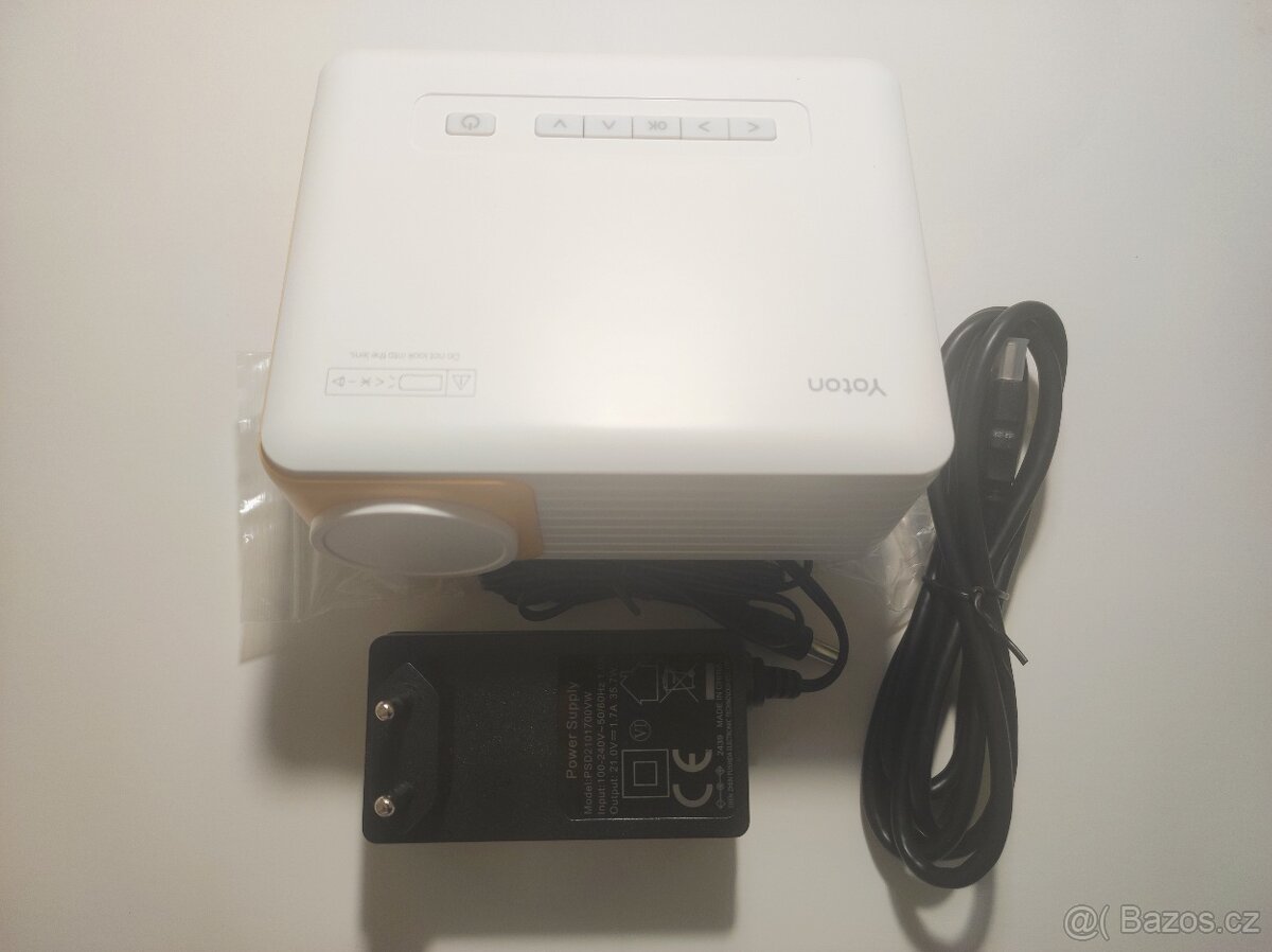 Nový malý projektor Yoton Y3 - 2