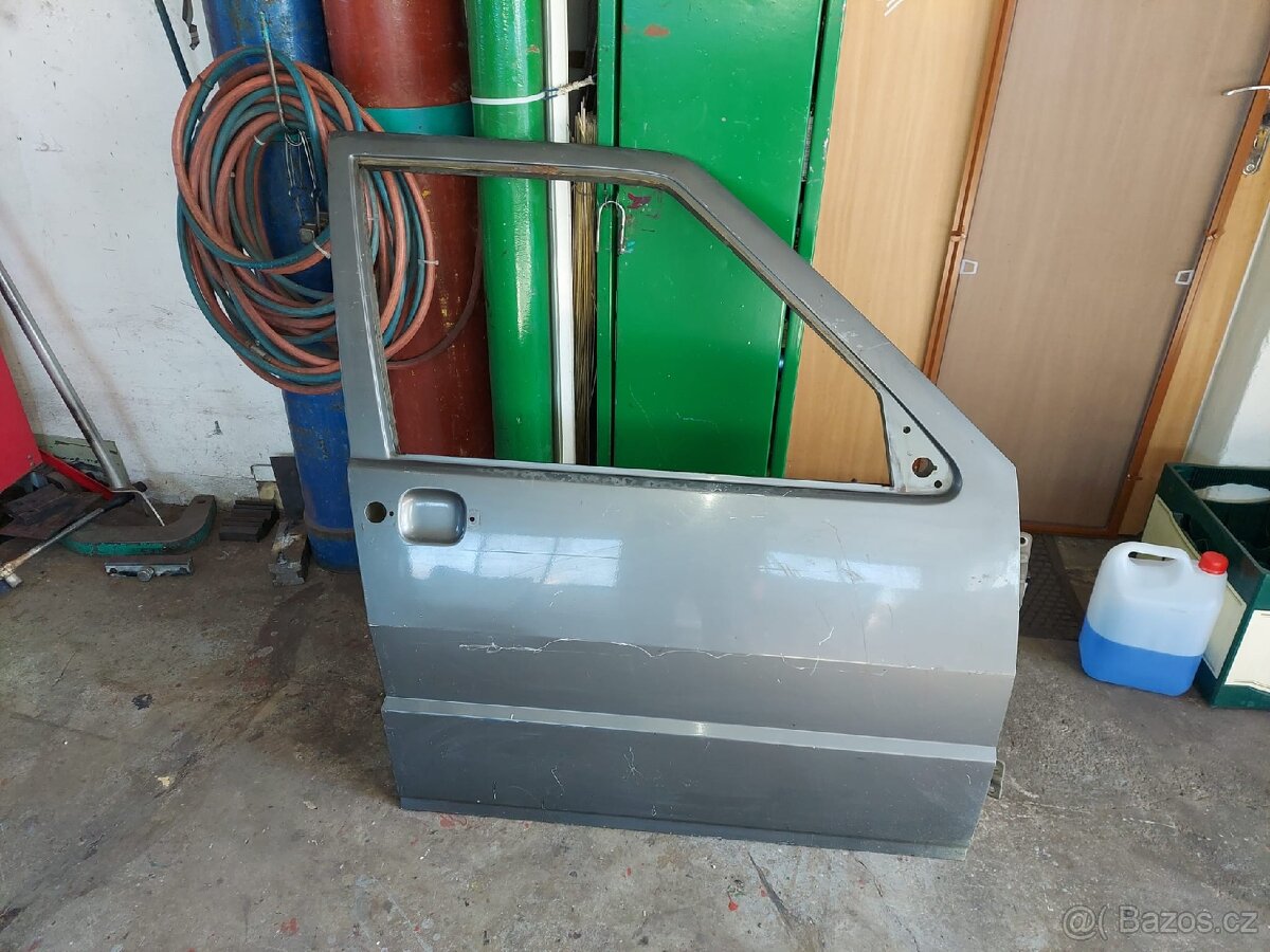 Pravé přední dveře Fiat Uno - 2