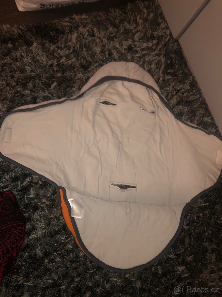 Vložka do autosedačky, skoro nová. - 2