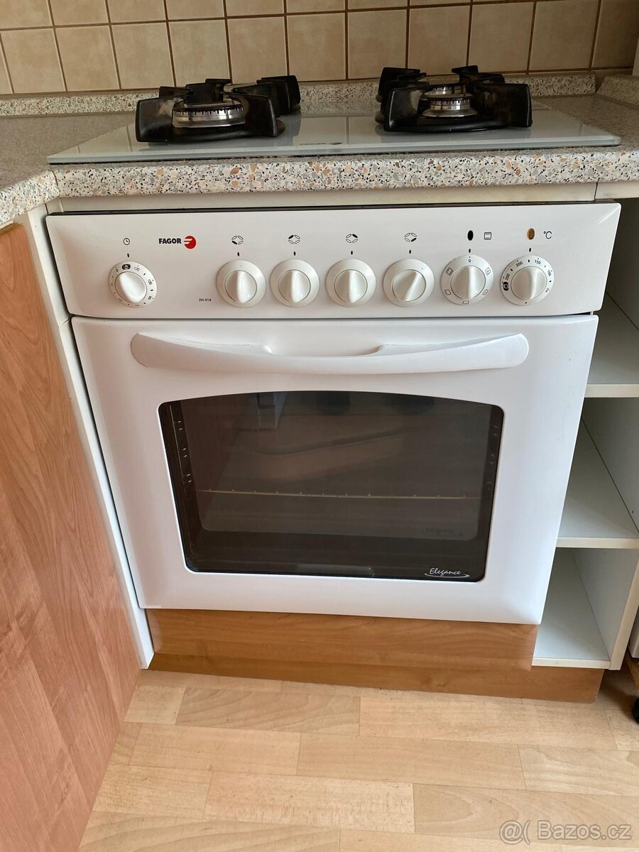 Kuchyňská linka rohová - 2