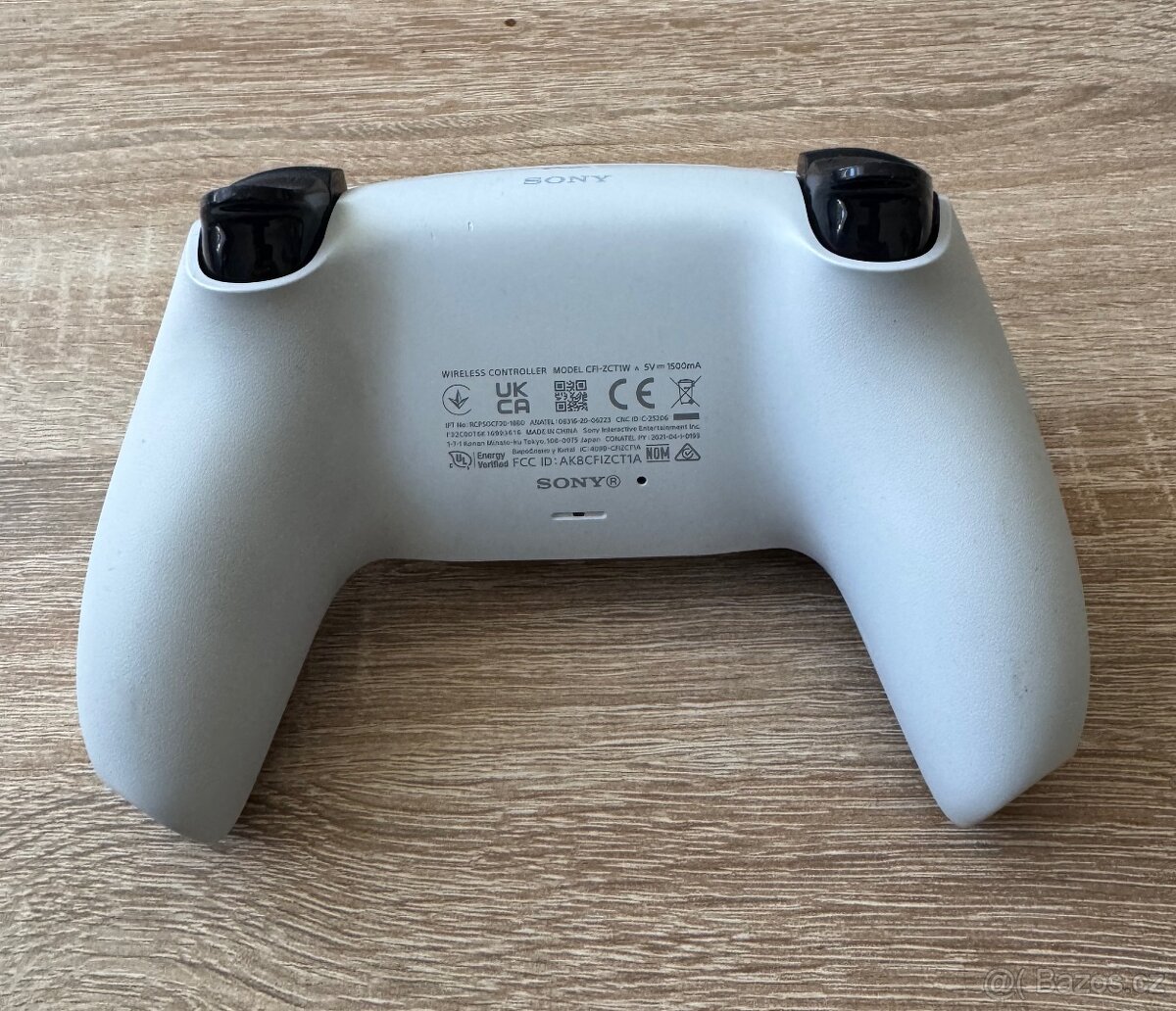 PS5 ovladac - 2