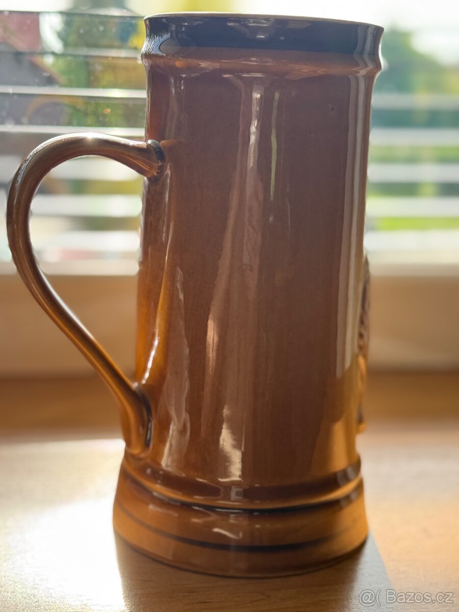 KERAMICKÝ KORBEL DITMAR URBACH - MEDVĚD - 2