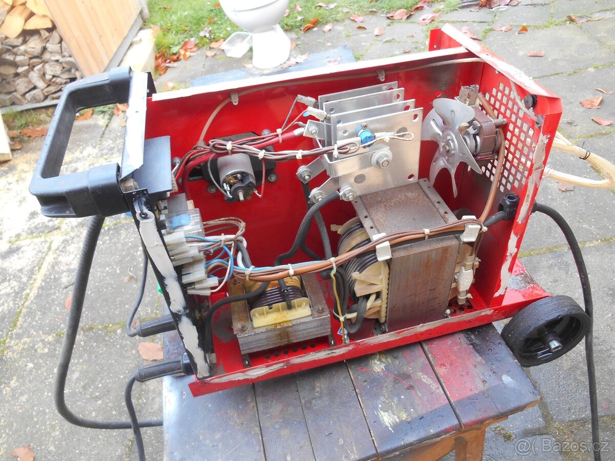 svářečka SAB Daco mig151 s bombou co2 - 2