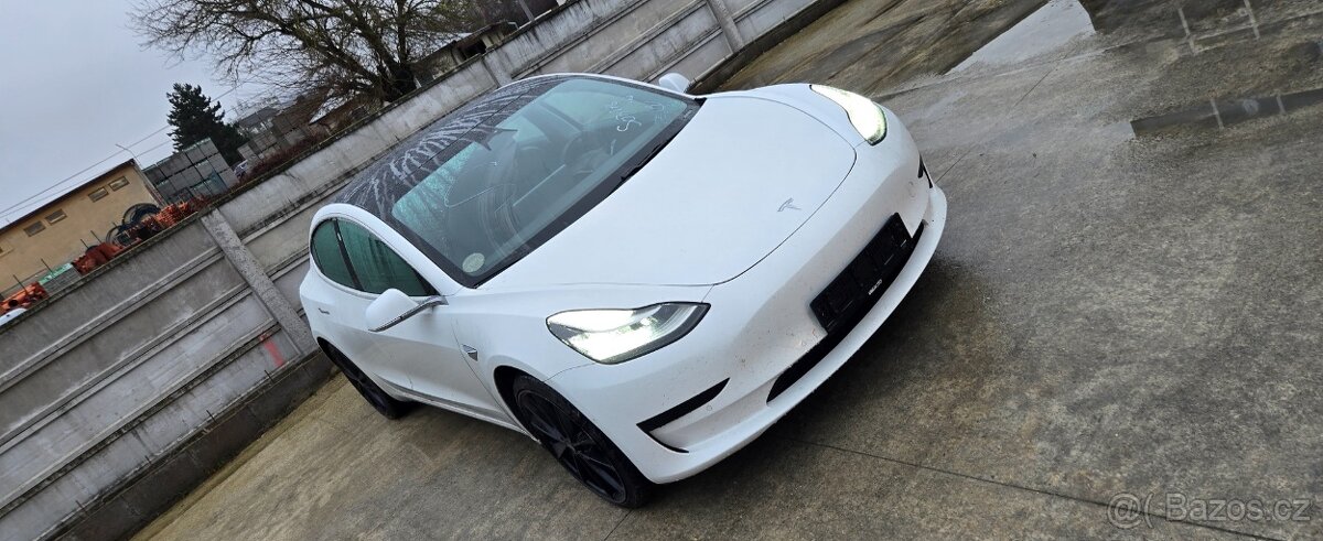 Tesla Model 3 Standard Range Plus RWD 2020 - 2