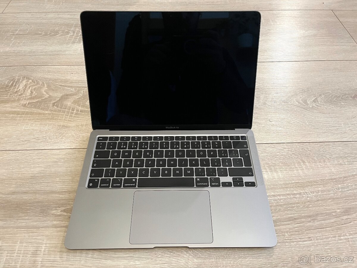 Prodám Apple Macbook Air 13" 2020 M1 CZ 2020 - 2