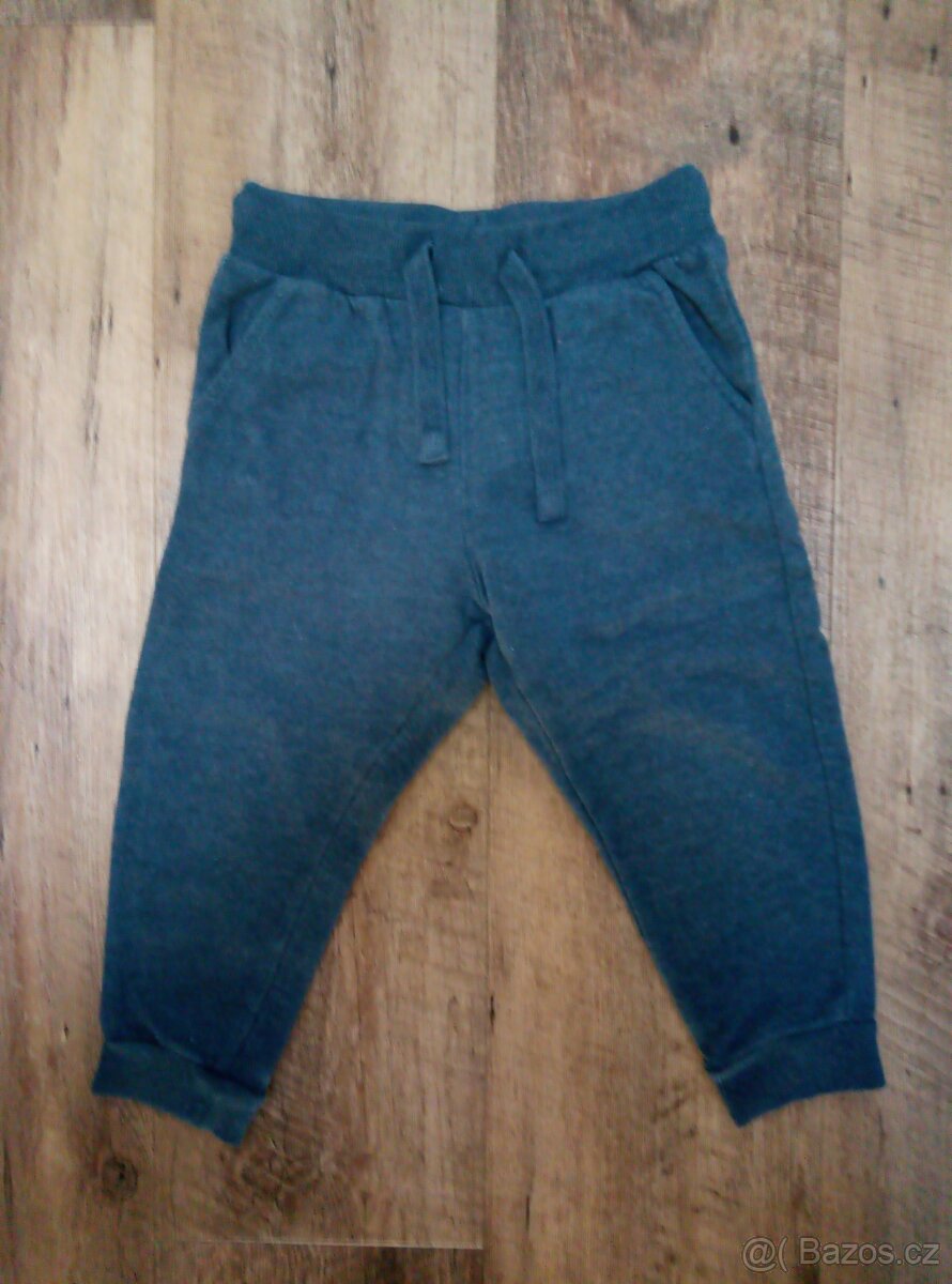 Chlapecké tepláky zn. Lindex vel. 92 - 2