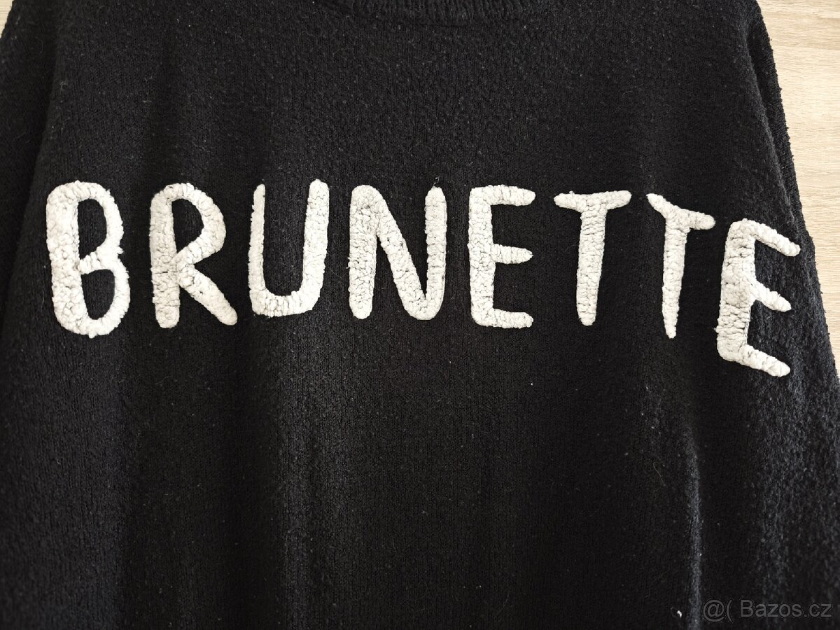 Černý svetřík Brunette - 2