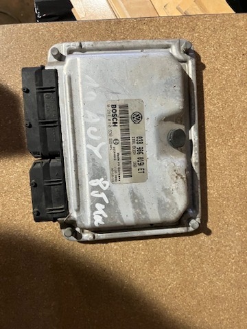 Různé řídící jednotky VW, Škoda - 2