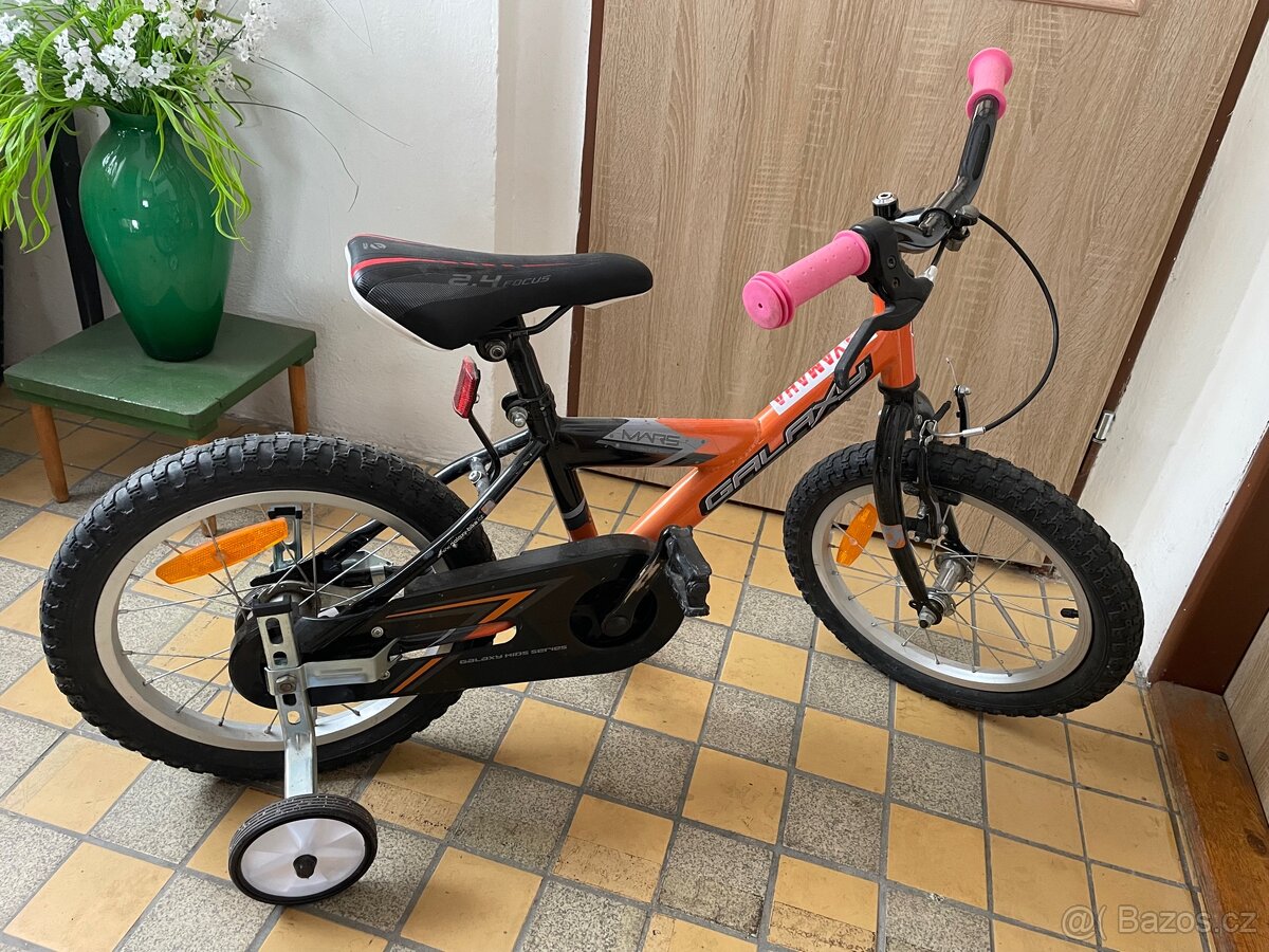 Dětské kolo s přídavnými kolečky - 2