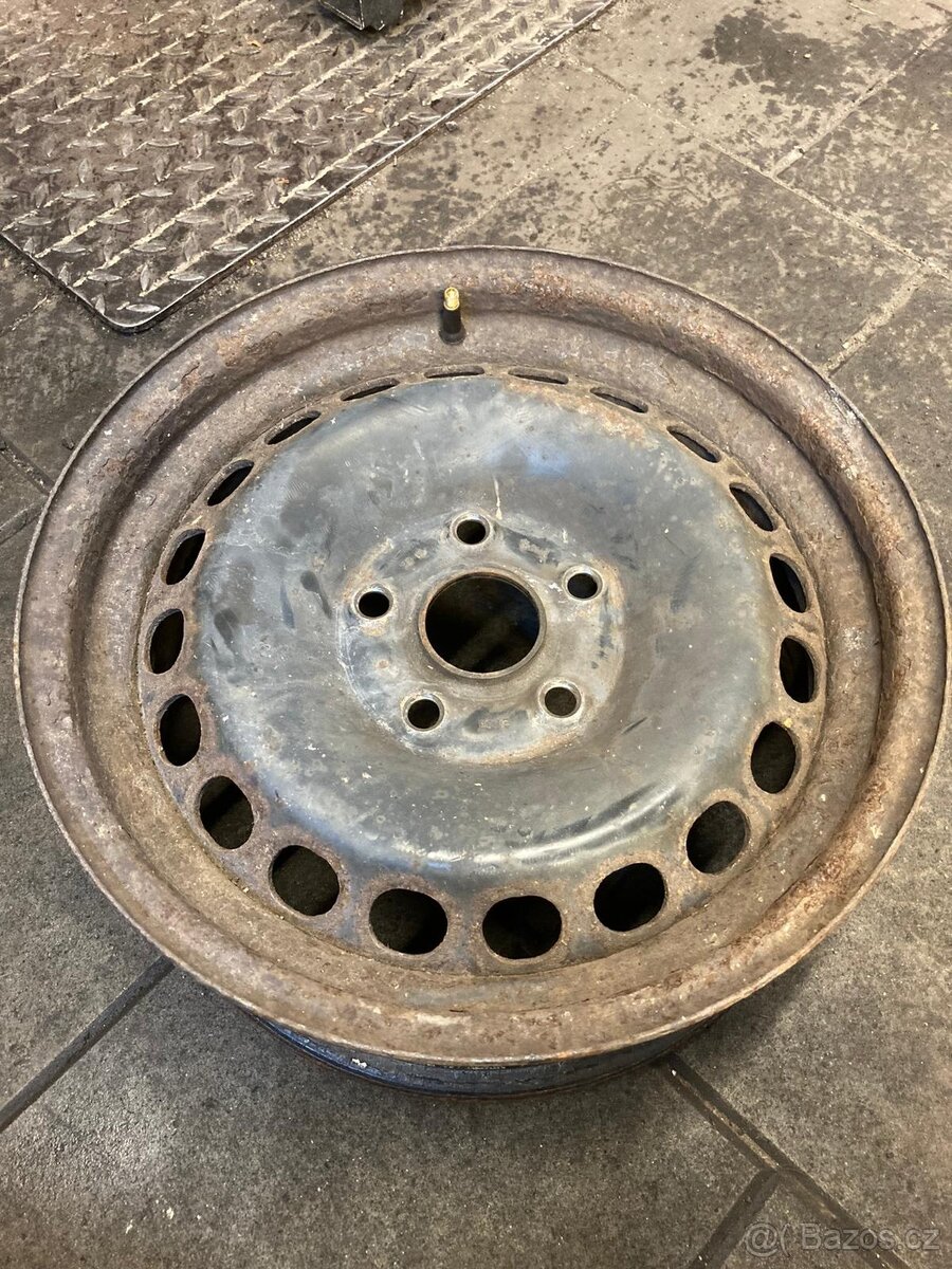 4x plechový disk Audi 15", 6,5", 5x112, ET33, 57mm - pošlu - 2