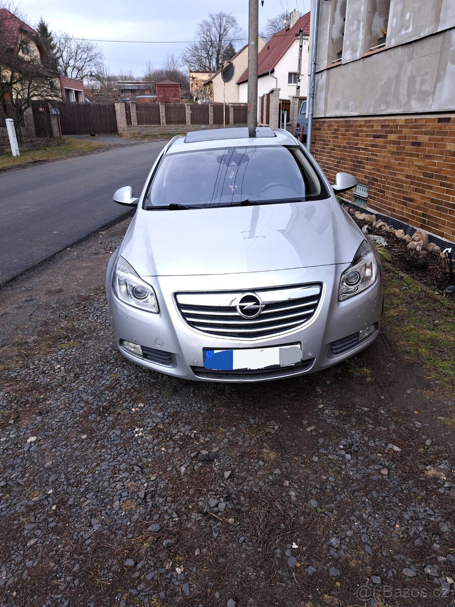 Opel insignia 2.0 D eco-flex 118kw - 2