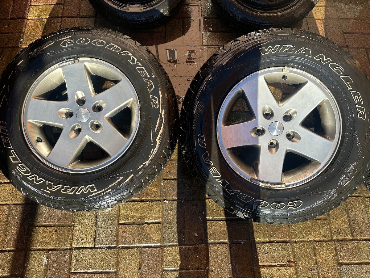 Kola Jeep wrangler JK Rubicon - 2