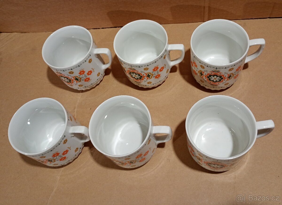 Staré retro hrnky - 2