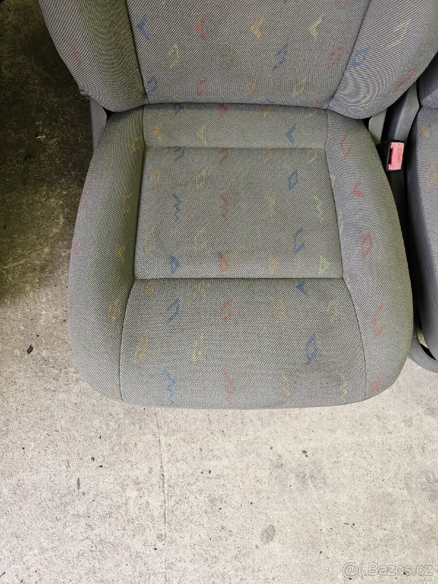 Sedačka sedadlo spolujezdce VW T5 T5.1 - 2
