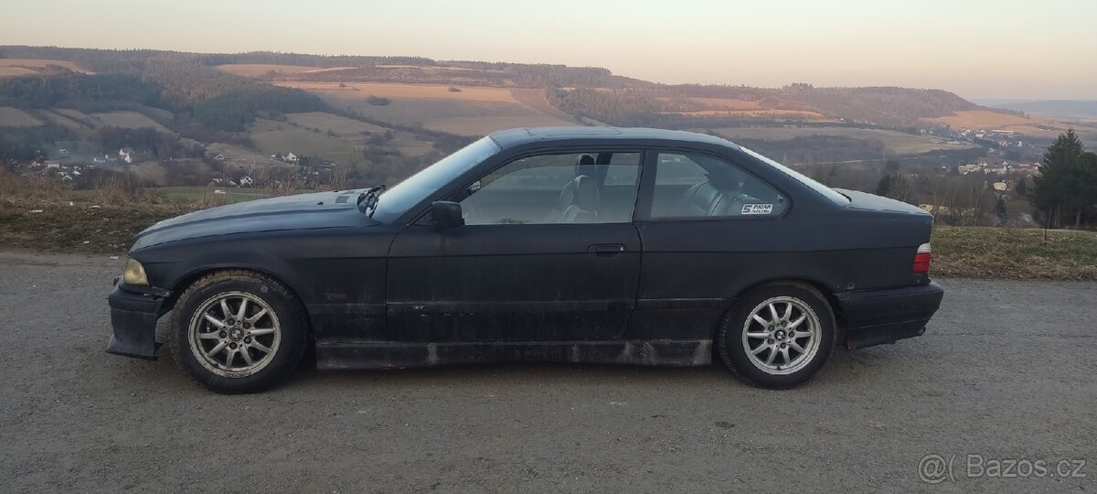 BMW E36 coupe m52b20 - 2