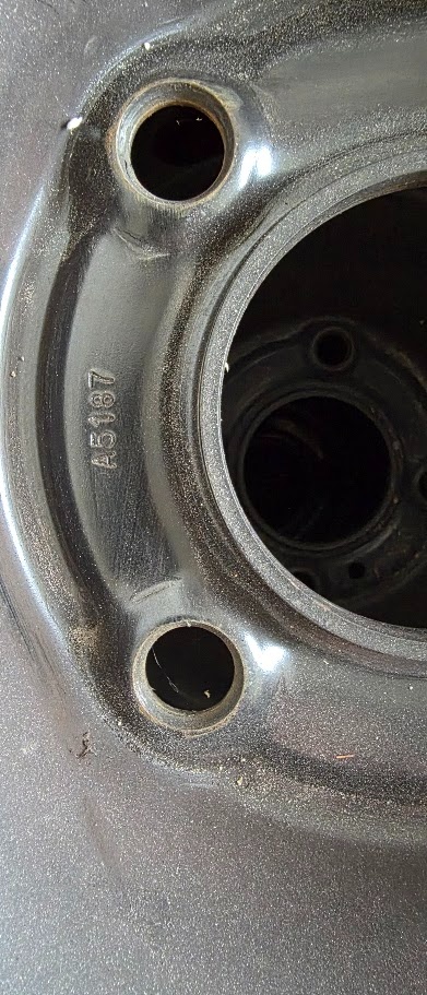 zimní pneu 195/65 R15 - 2